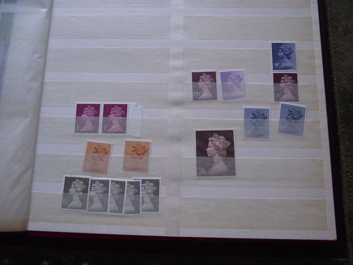 Collection of Mint Elizabeth II stamps, blocks and strips (1946-1990s)