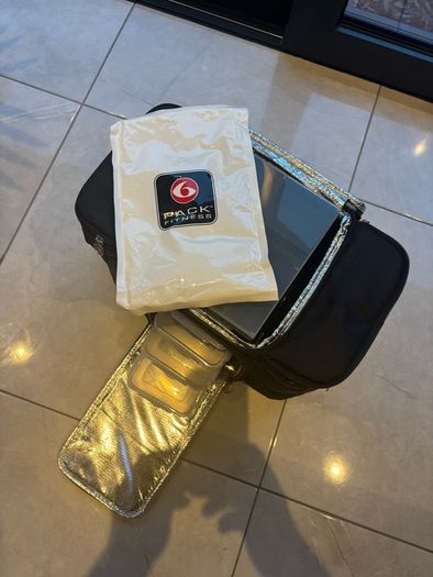 Bag suitable for fitness meal storage etc