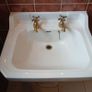 Bathroom sink, bath and bidet. Image 9