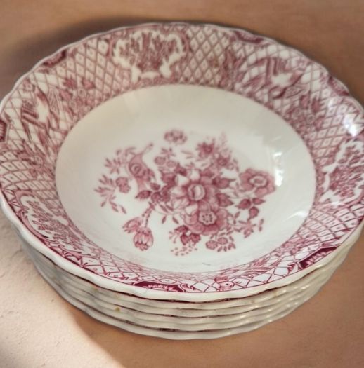 Vintage Masons Manchu Pink Red Ironstone Service 31 Pieces Mint Condition
