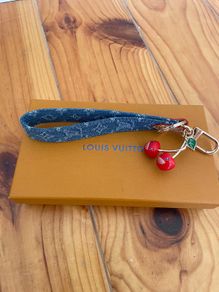 Louis Vuitton phone or keychain