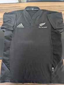 Vintage all blacks rugby jersey