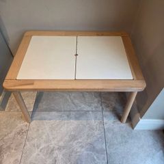 Kids table