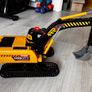 Excavator toy with remote Image 2