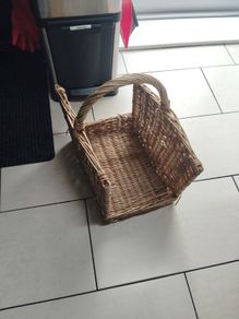 Fire log basket
