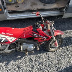 2 Honda crf's