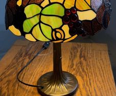 Tiffany Style Stained Glass Table Lamp