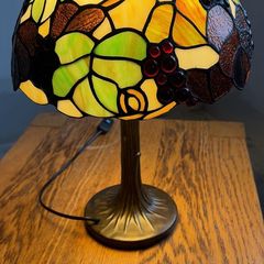 Tiffany Style Stained Glass Table Lamp