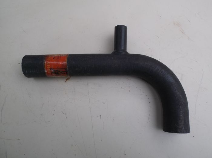 BMC Morris J4 10/12 cwt van new rad hose.