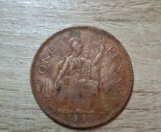 Great Britain UK 1965 One Penny Elizabeth II Coin - free standard postage