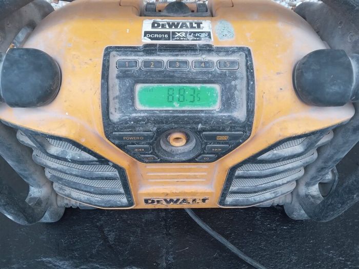 Dewalt radio