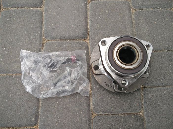 FRONT Wheel Bearing Kit  Audi A3 SEAT Altea xl Leon Toledo SKODA Octavia Yeti Vw Volkswagen Caddy III Golf V VI Plus
