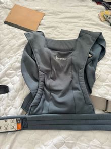 Ergobaby embrace carrier