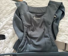 Ergobaby embrace carrier