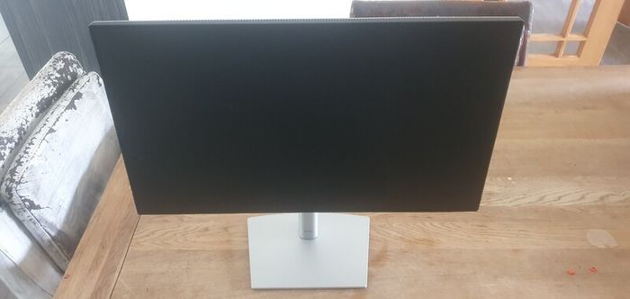 Dell UltraSharp U2422HE 24" Monitor