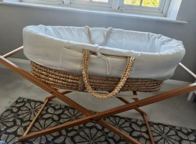Newborn Moses Basket / Bassinet