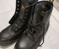 dr Martens shoes size 11