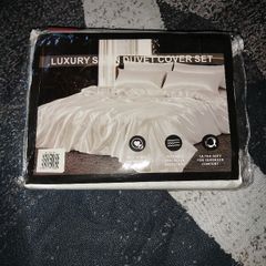 Brand New luxury satin duvet cover set king size