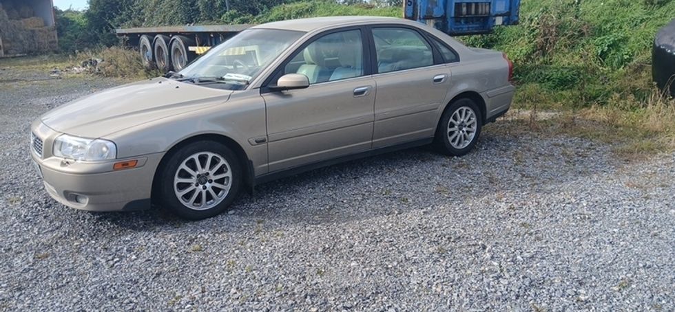 2003 Volvo 80 Series