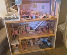 dolls house with accessories