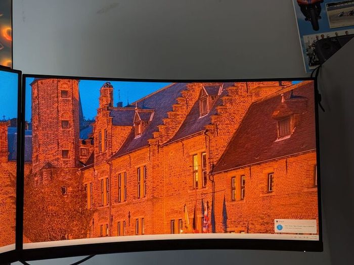 32" MSI gaming monitors