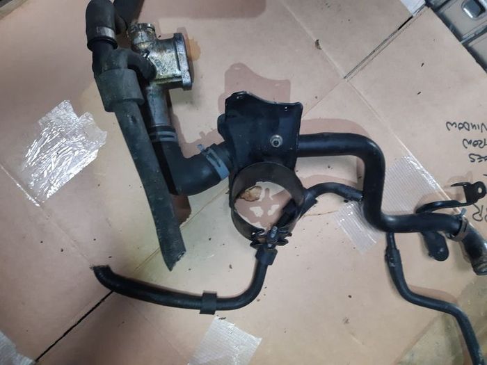 VW  Skoda Audi Genuine 1.9 TDI Thermostat Housing In Good Used Condition