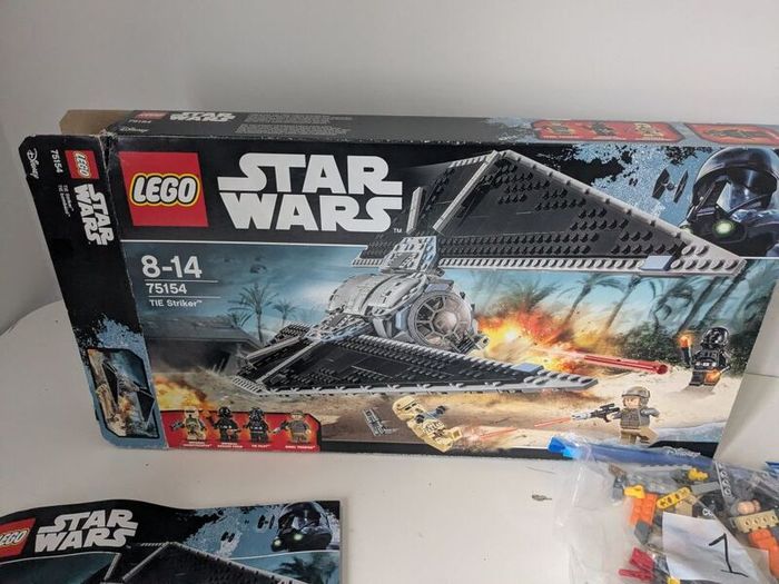 Lego star wars 75154 TIE Striker.
