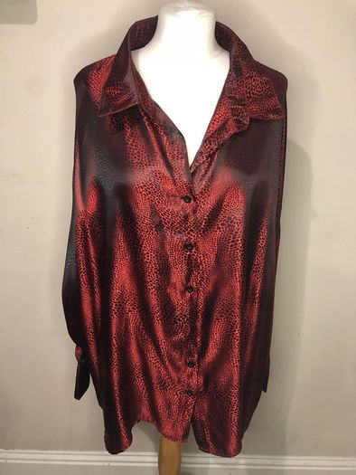 NEW Boohoo red leopard print blouse (size 22)
