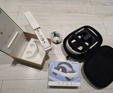 VR Meta Quest 3 512GB - New Condition, Comes with Case + Head strap + Accessories