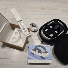 VR Meta Quest 3 512GB - New Condition, Comes with Case + Head strap + Accessories
