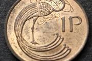 Ireland 1975 Excellent penny coin