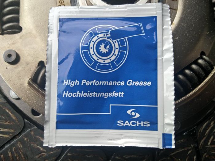 1.9tdi Audi A4 VW Passat SKODA Superb --- SACHS Clutch Kit 228mm