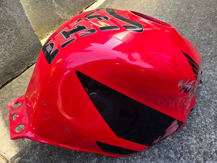 Honda CBR fuel tank