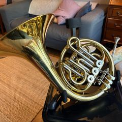 Single French Horn in Bb