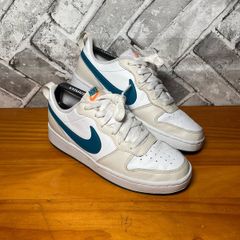 Nike Court Borough Ladies/Boys Trainers UK5 EU38
