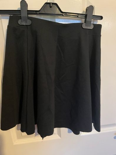 Bershka Black Skirt BNWT - M - post included