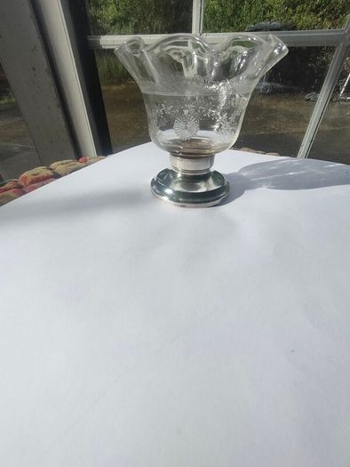 Art nouveau glass vase on Chester Sterling base