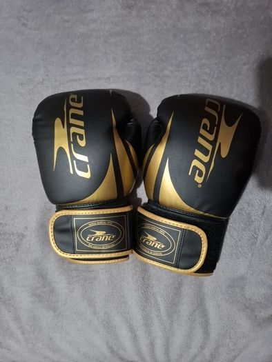 Crane Boxing Gloves Black & Gold
