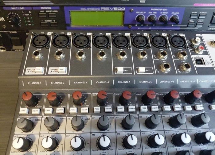 soundcraft signature 12 multitrack