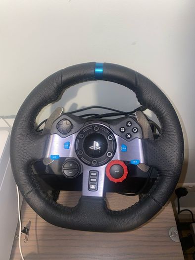 Logitech Steering Wheel + Pedals