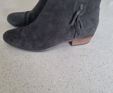 ankle boots