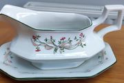 Vintage Johnson Brothers Eternal Beau Gravy Boat &amp; Under Plate Made in England