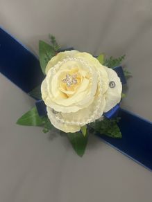 corsage