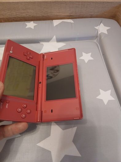 nintendo dsi + 6 games