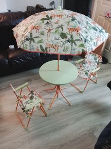 Kids table set. Outdoor furniture set. Kids camping set. 4-Piece set: Kids ensemble with 2 folding chairs, table and parasol. Picnic table