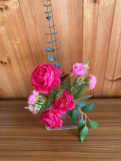 Artificial Flowers in a clear vase.(New)