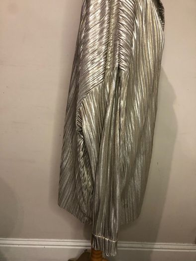 Boohoo shiny blouse (size 24)