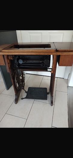 sewing machine