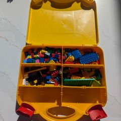 Lego carry case with lego