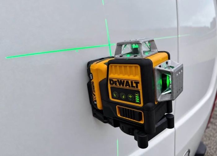 DeWalt green laser